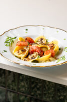 Tortello ripieno di Carciofi con Gamberi e Bisque