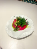 Bombette di Pescatrice alla Griglia con hummus di Barbabietola