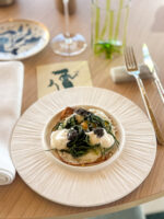 Uovo al Tegamino con Agretti, Crème Fraîche e Caviale Adamas Riviera Selection