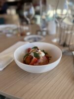 Pomodori Marinda e Fragole alla Brace, Burrata, Basilico e Mandorle