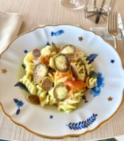 Fusillone Mantecato con Crema di Trombette, Burrata e Gamberi Viola crudi