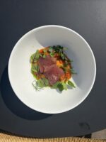 Sashimi di Tonno con melone giallo e feta