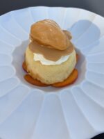 Savarin con bagna di agrumi,crema di vaniglia e limone